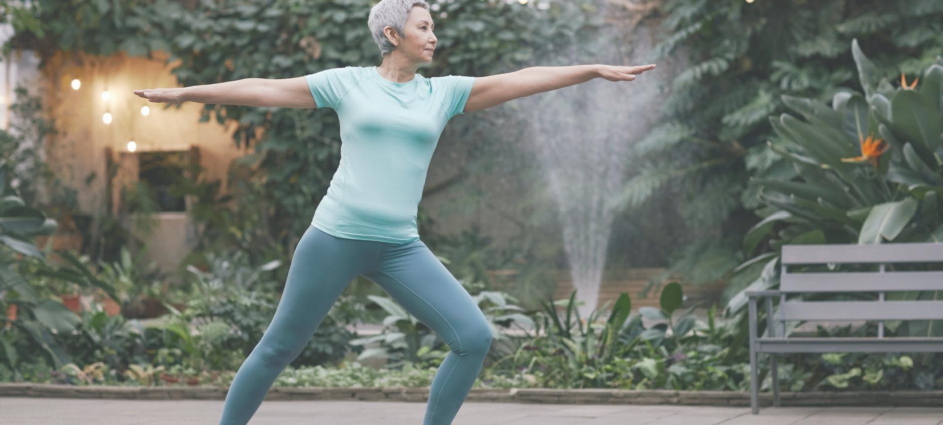 Espacio sereno de meditación con elementos naturales